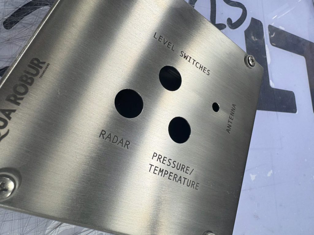 Lasergraverad & laserskuren metalldel